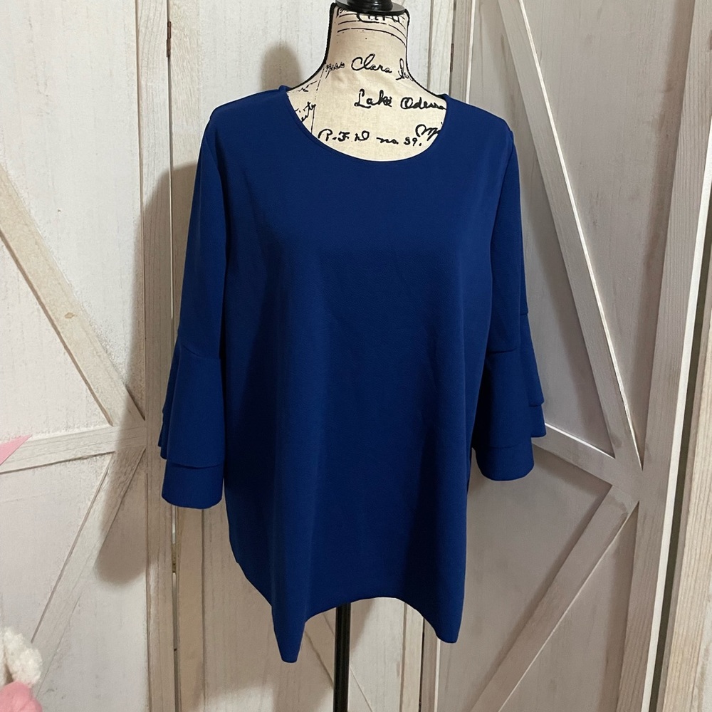 LANE BRYANT EUC ROYAL BLUE BELL SLEEVE TOP 18/20